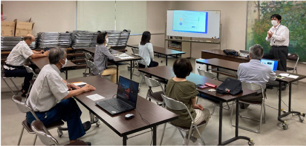 令和3年9月8日(水)17時より此花町公民館の会議室にて、ZOOM体験&講習会が開催されました。